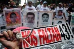 FGR analiza 35 cuerpos de entre 2 mil para hallar a estudiantes de Ayotzinapa  