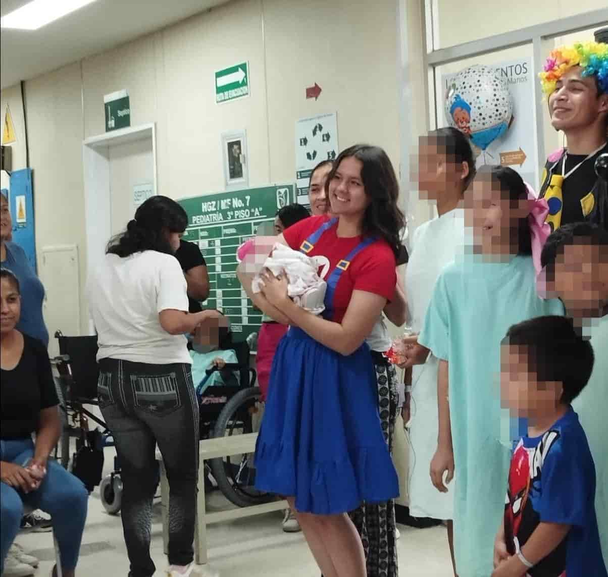 Personal del IMSS de Monclova Llena de Alegría el Día del Niño en el Hospital