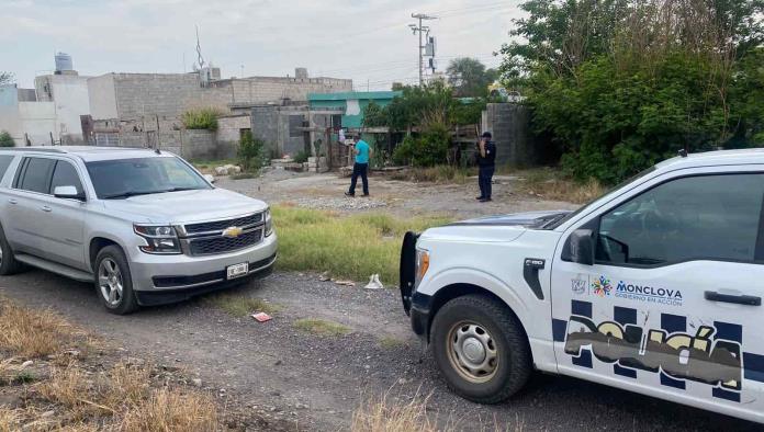 Le quitan camioneta a guardia de AHMSA