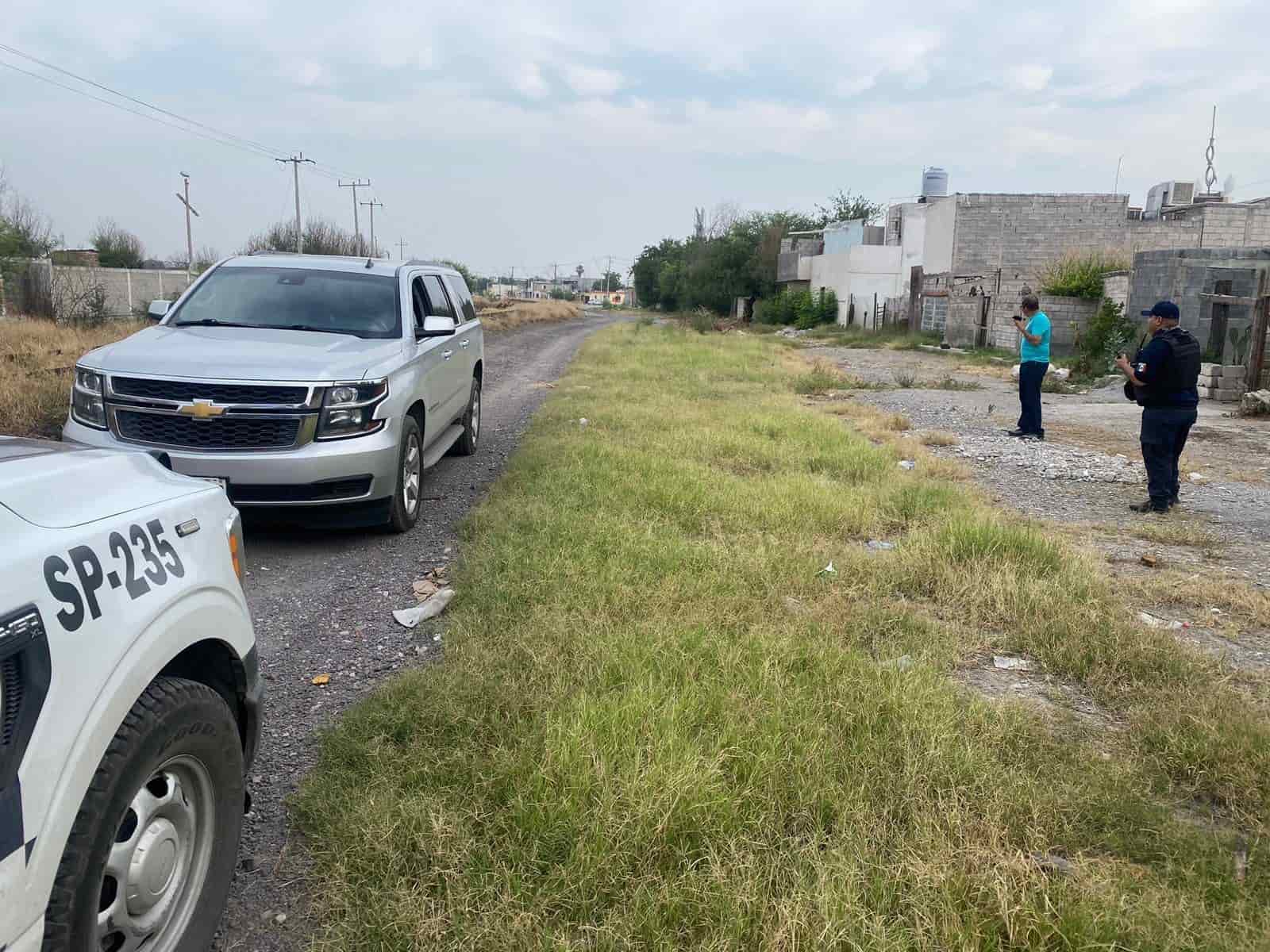 Le quitan camioneta a guardia de AHMSA