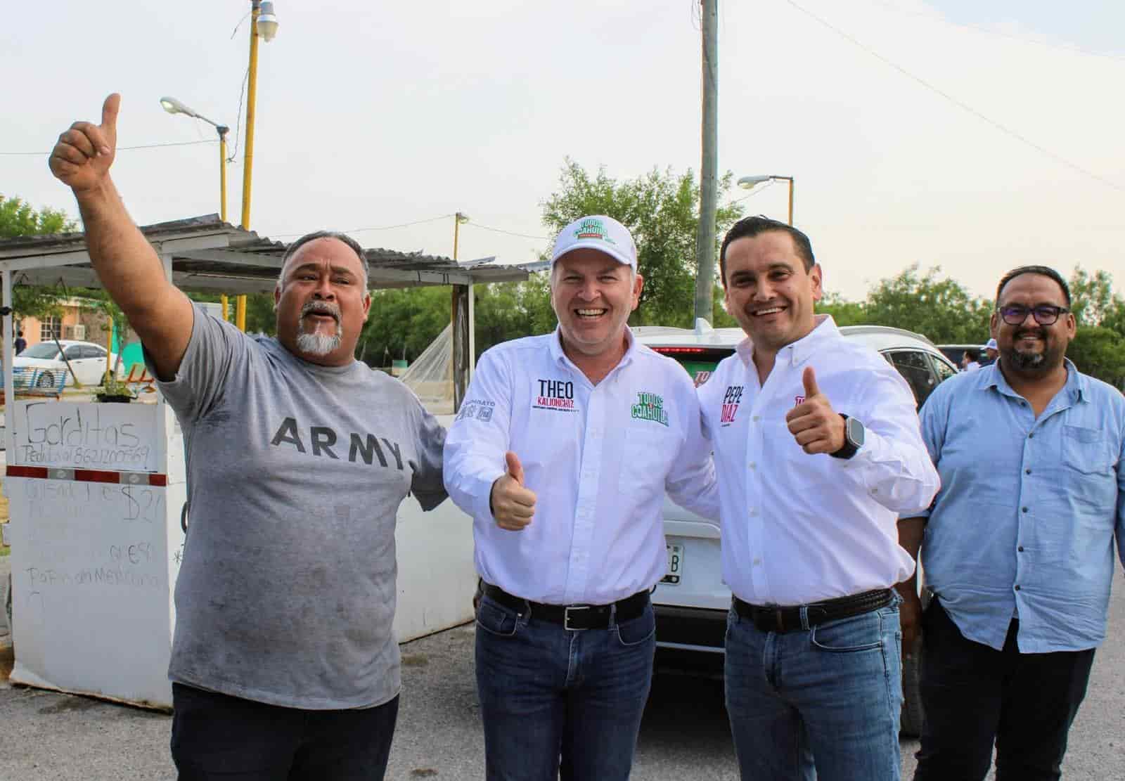 Pepe Díaz Gutiérrez Continúa su Recorrido por la Localidad