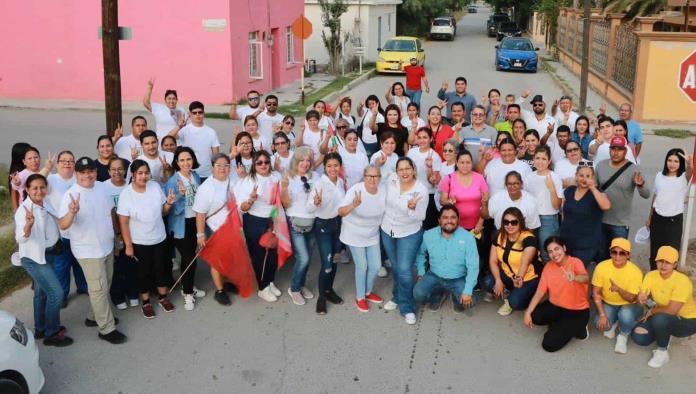 Pily Valenzuela Gallardo Realiza Recorre la Colonia Centro