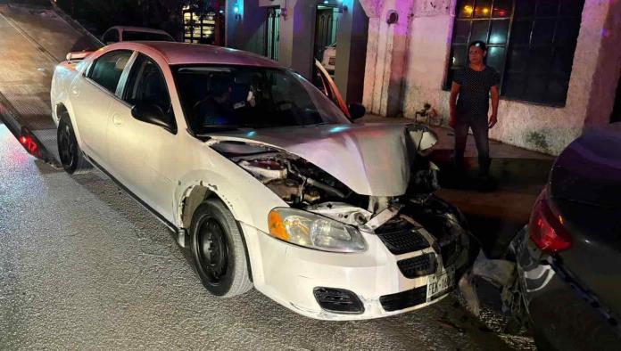 Se queda dormido y ‘rebota’ en 300