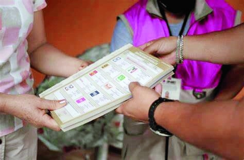 Avanza entrega de documentos para elecciones