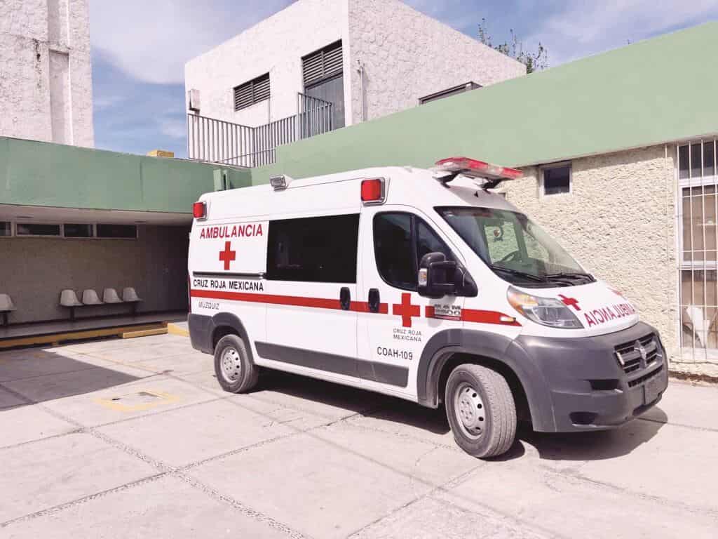 El jovencito fue trasladado al IMSS de esta localidad.