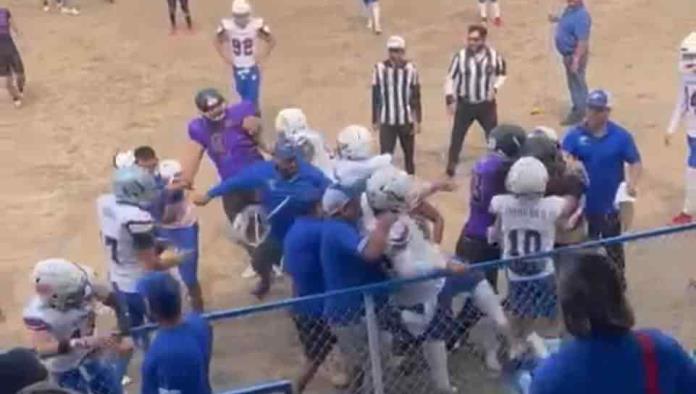 Desatan Riña CAMPAL  entre equipos de fútbol americano en la última jornada del torneo