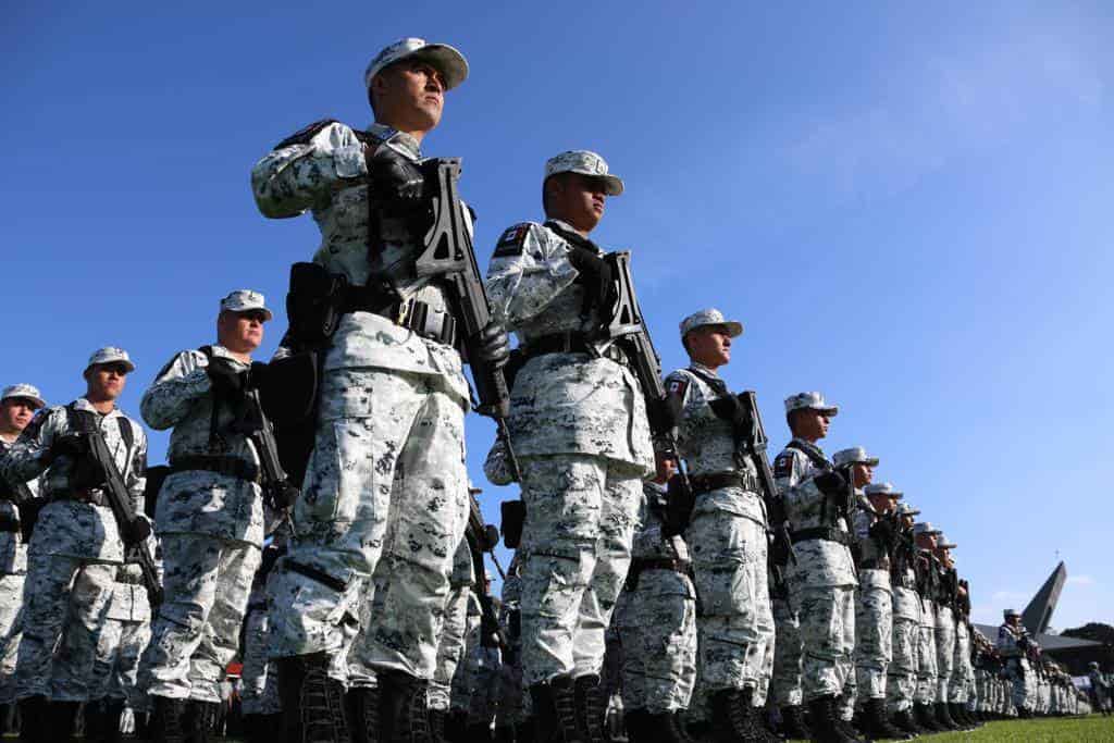 Guardia Nacional entre a iglesia de Veracruz para arrestar a migrante