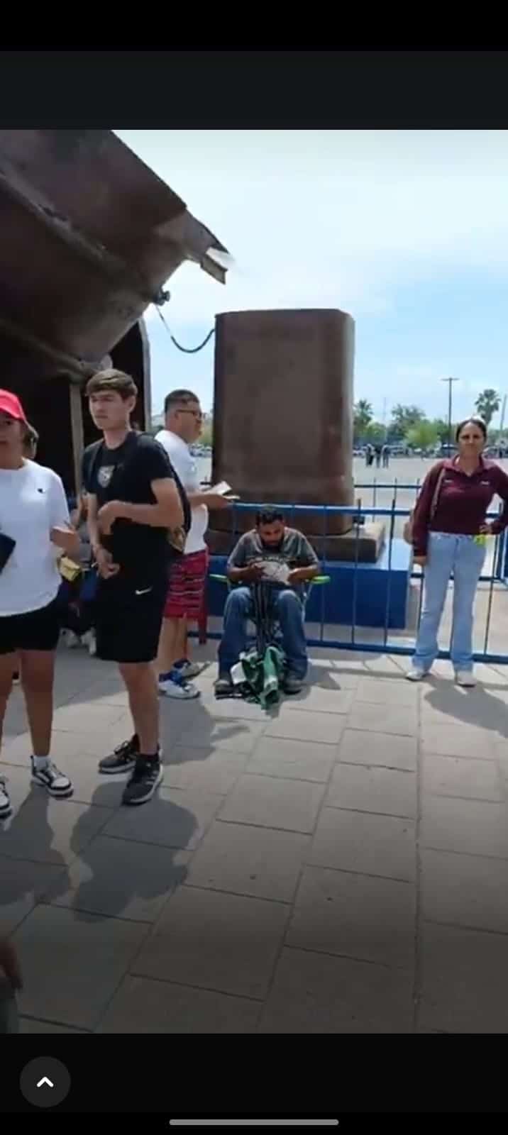 Fila de 17 horas por boletos de Natanel