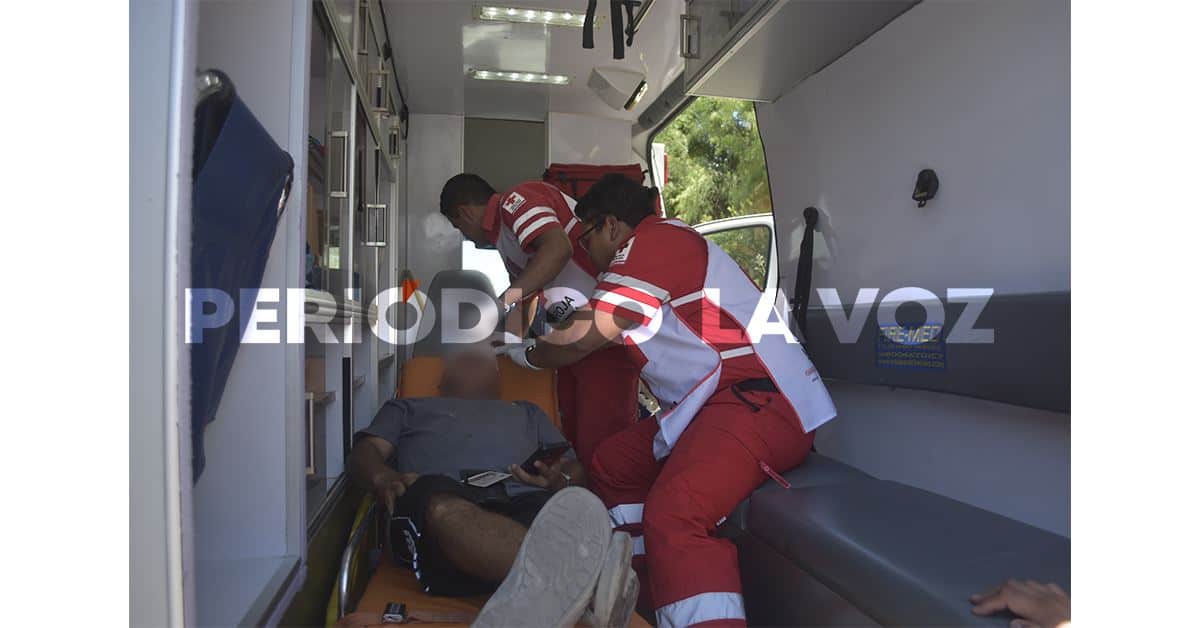 Con diversas heridas en la cabeza terminó un hombre que viajaba como copiloto.
