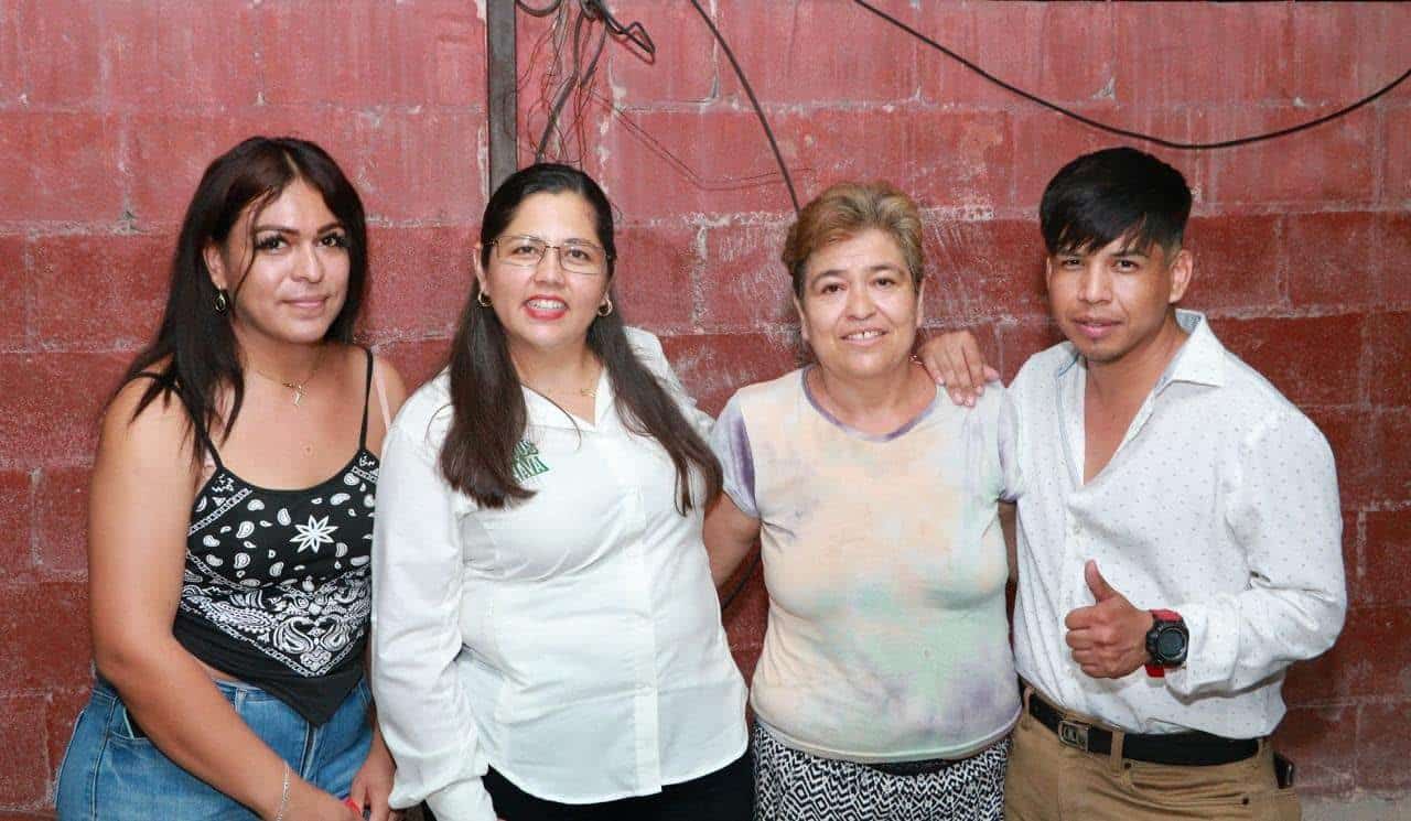 Sostiene Pily Valenzuela diálogo inclusivo y participativo en colonia Independencia