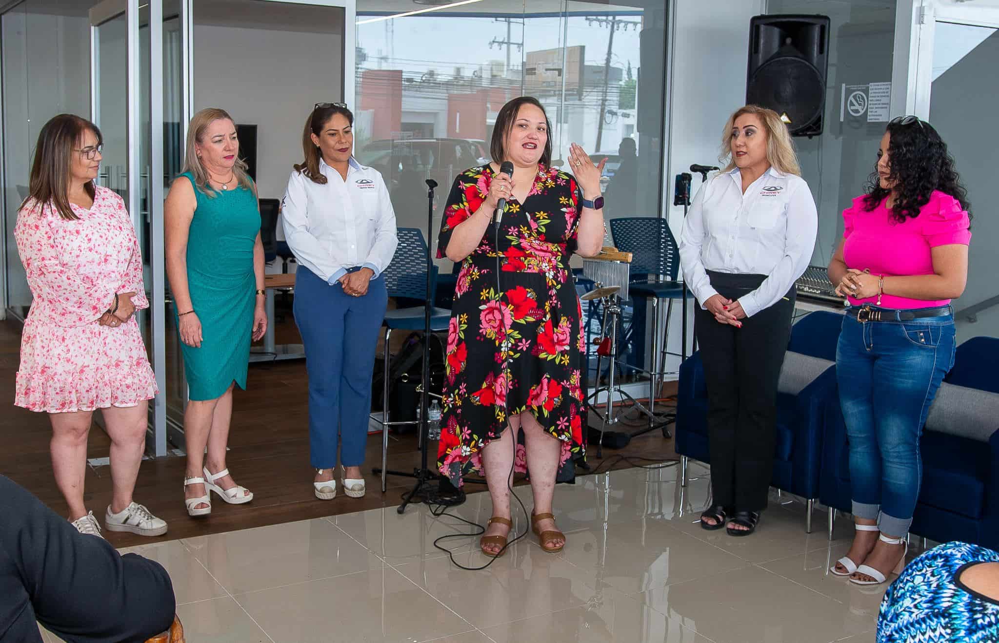 Celebran GARKAM y GIK a las madres