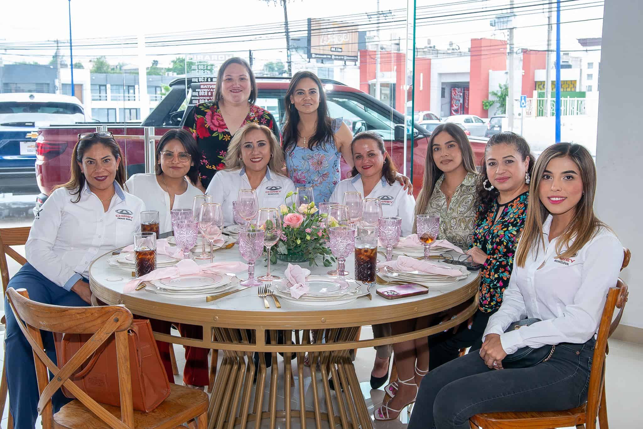 Celebran GARKAM y GIK a las madres