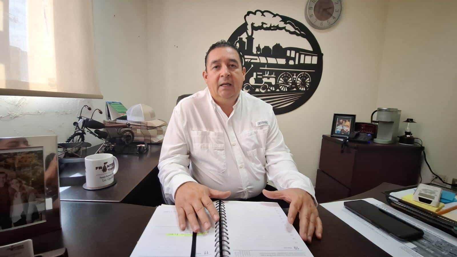 Víctor Javier Martínez; director de Fomento Económico.