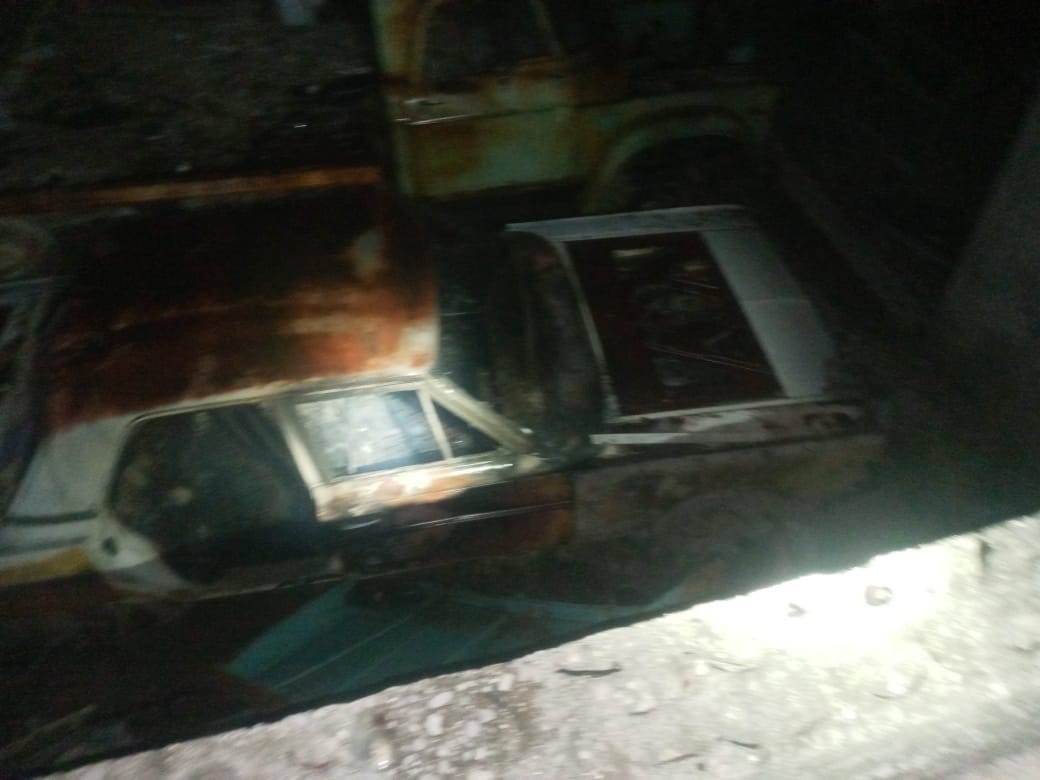 Incendian vehículo en domicilio de Múzquiz.