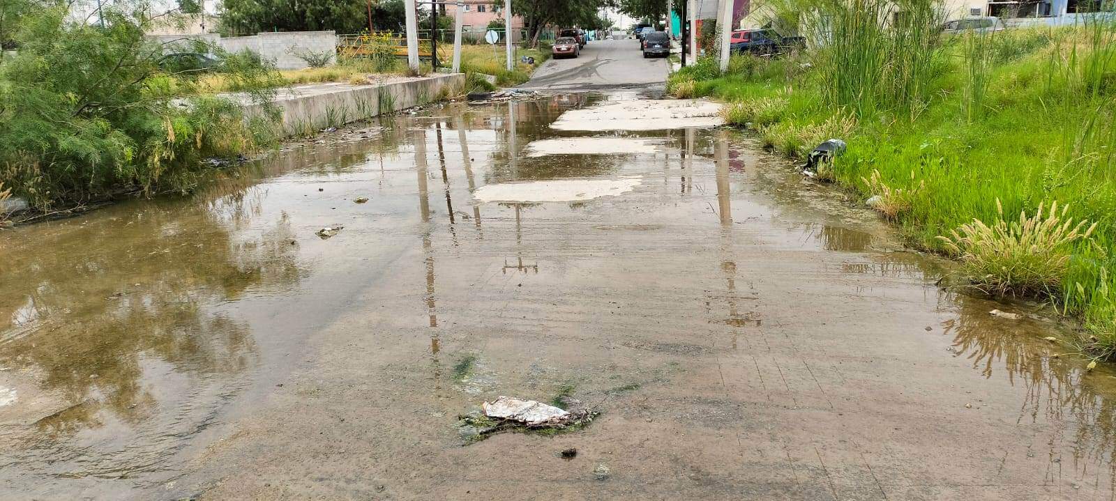 Exigen reparación de DRENAJE en colonia Don Antonio y Suterm