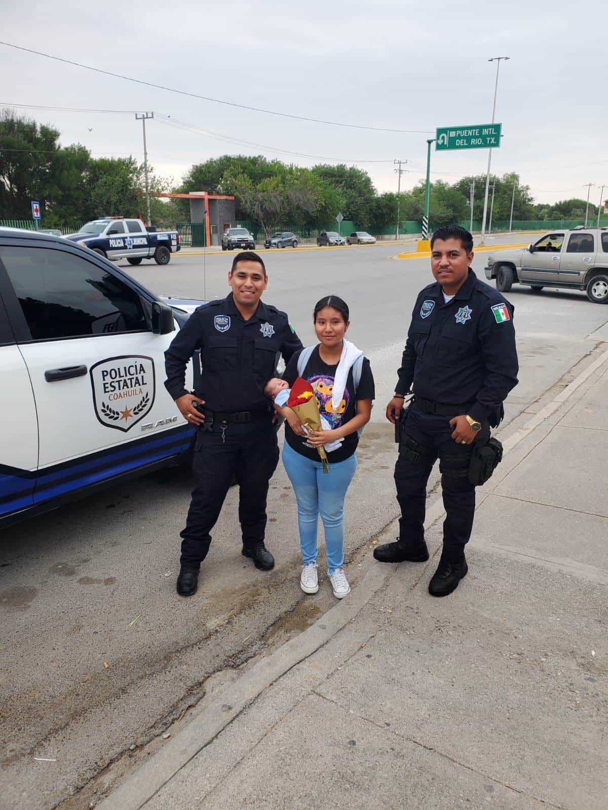 Lleva Policía Estatal alegría a madres en Coahuila