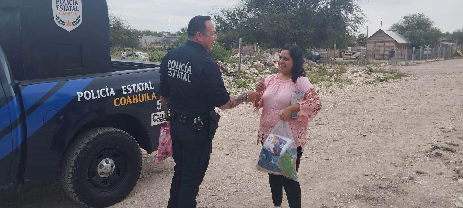 Lleva Policía Estatal alegría a madres en Coahuila