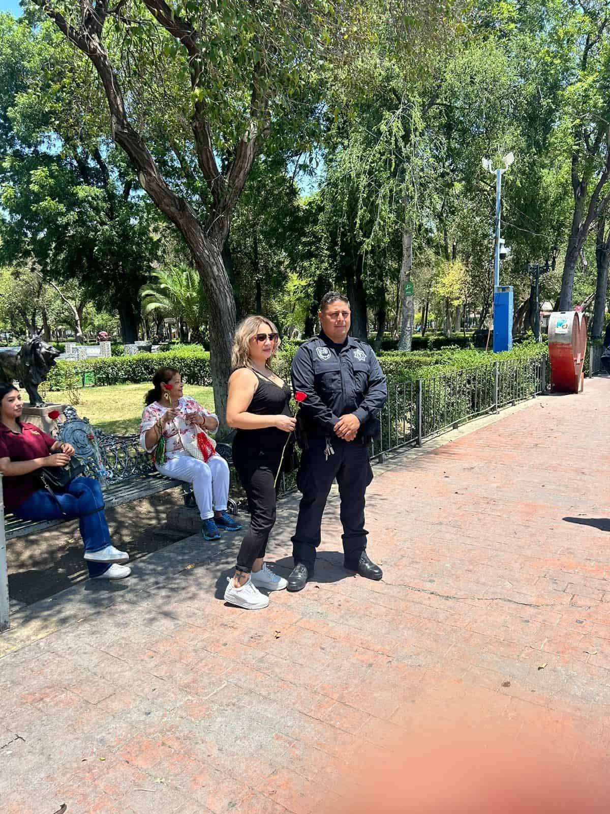 Lleva Policía Estatal alegría a madres en Coahuila