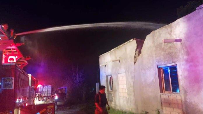 Se incendia vivienda y moviliza a bomberos