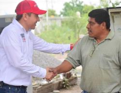 Pide Hugo voto en la Benito Juárez