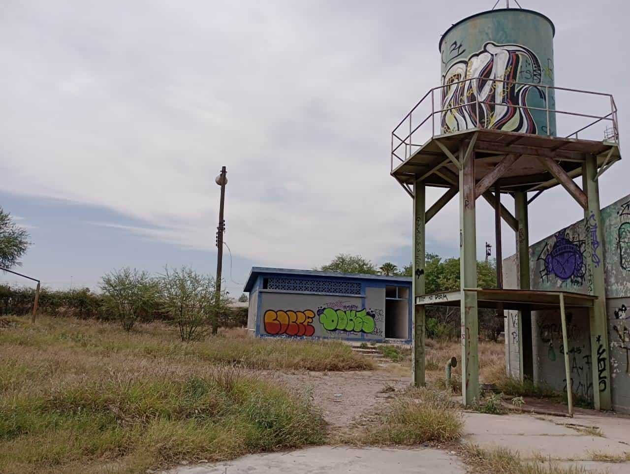 En deplorable abandono el Parque Deportivo AHMSA
