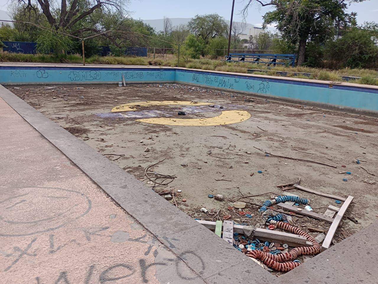 En deplorable abandono el Parque Deportivo AHMSA