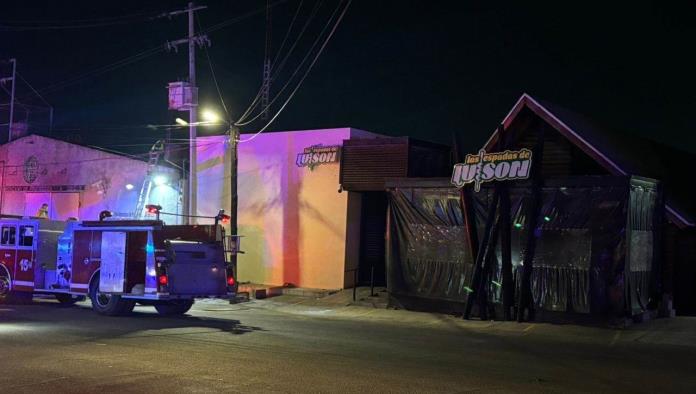 Arde otro restaurante “Las Espadas de Luison” No reportaron personas lesionadas