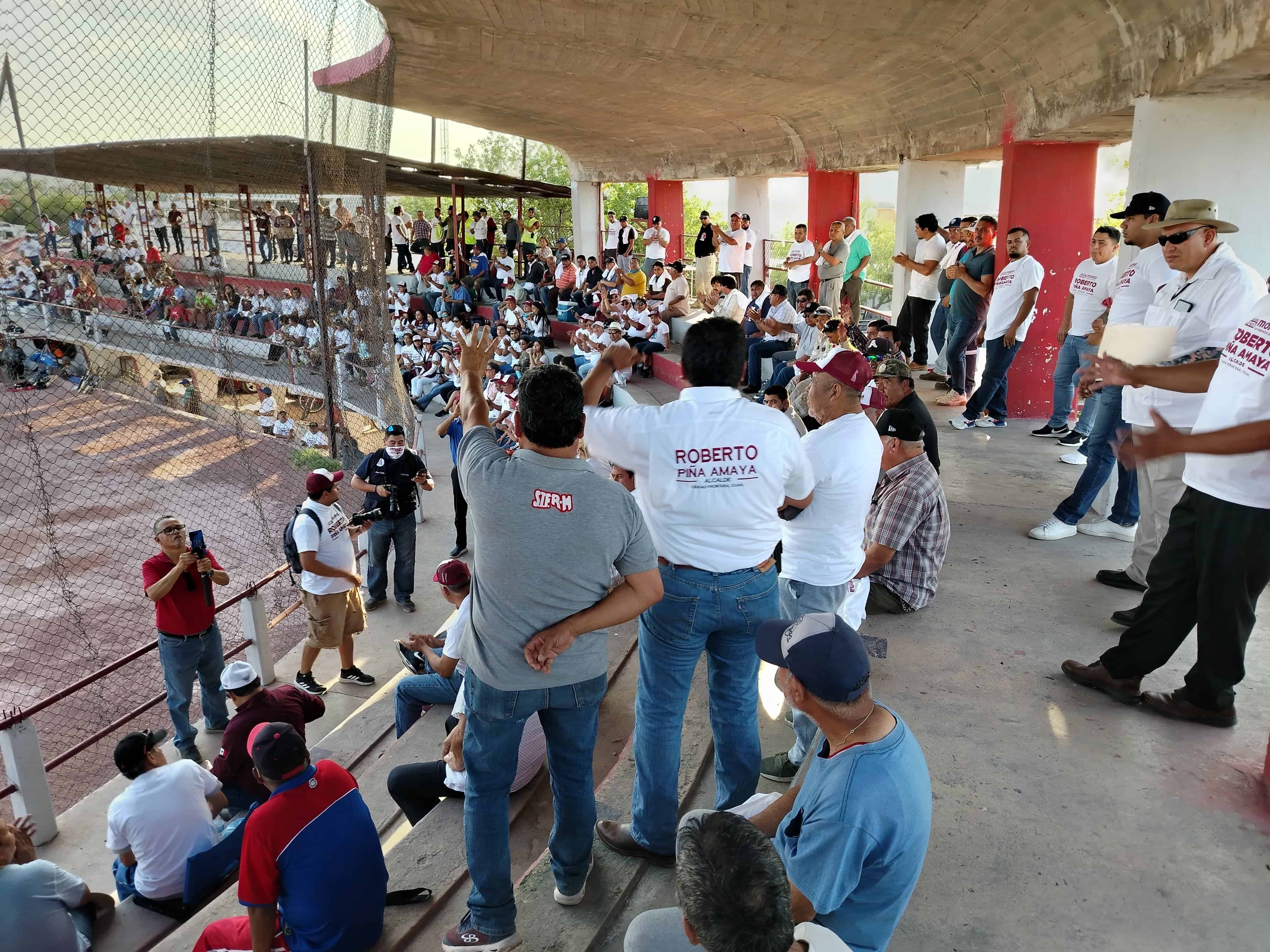 Deportistas con Piña