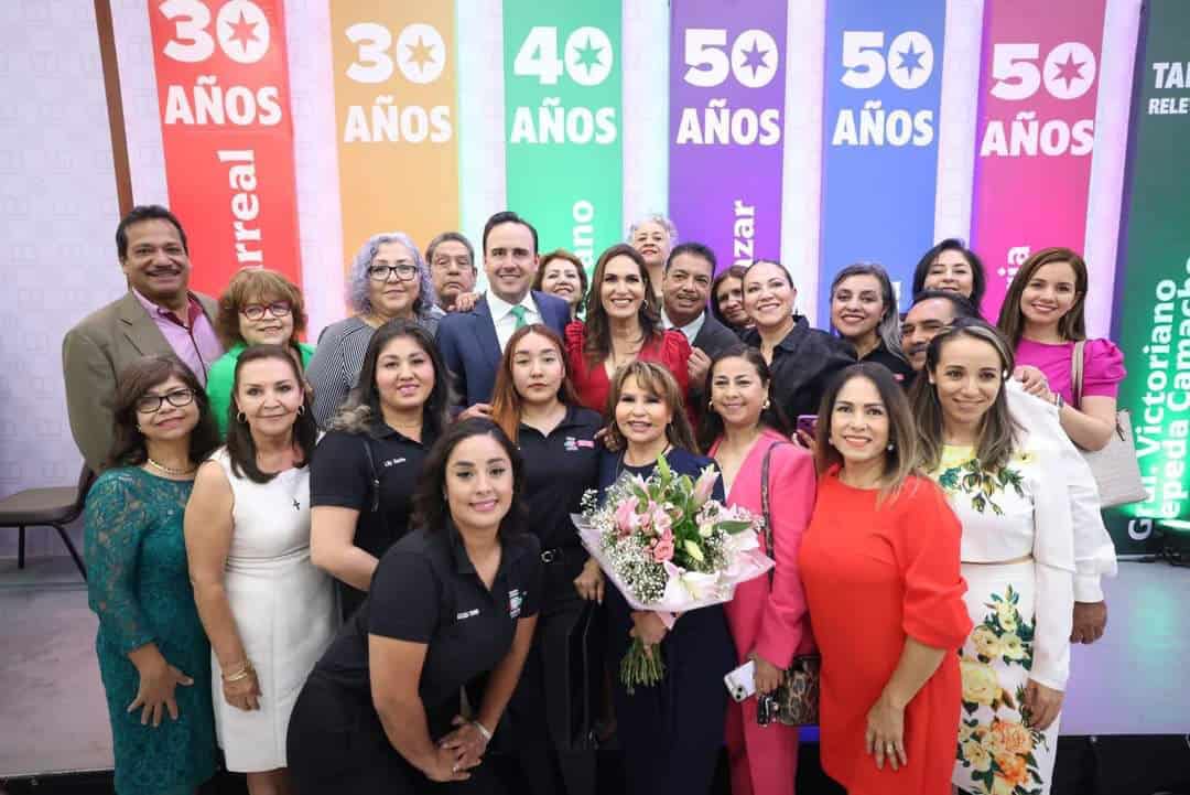Reconoce Manolo a maestros de Coahuila