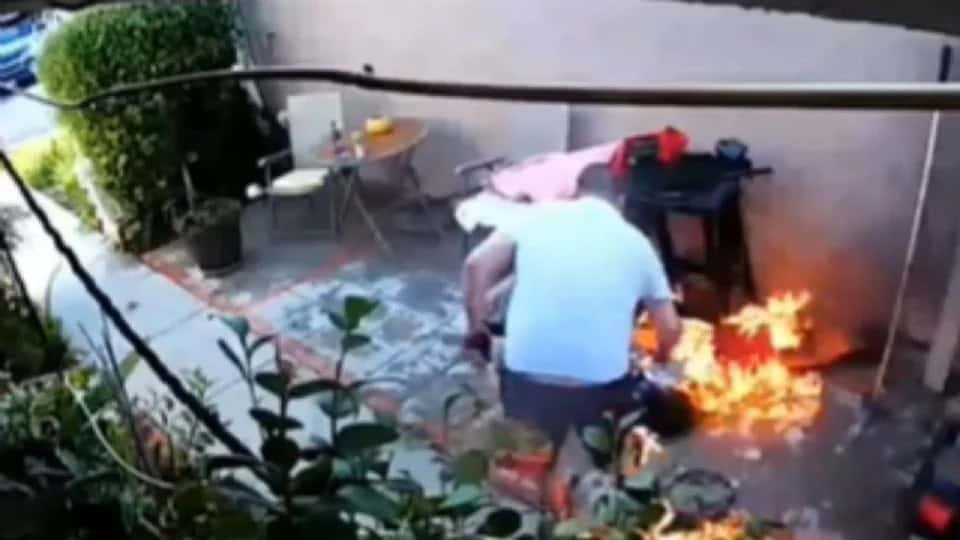 Hombre causa incendio al intentar encender el carbón para asar carne