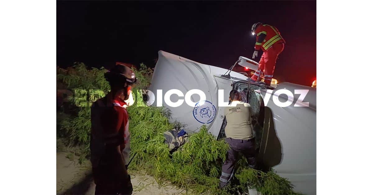 Vuelca camión cisterna