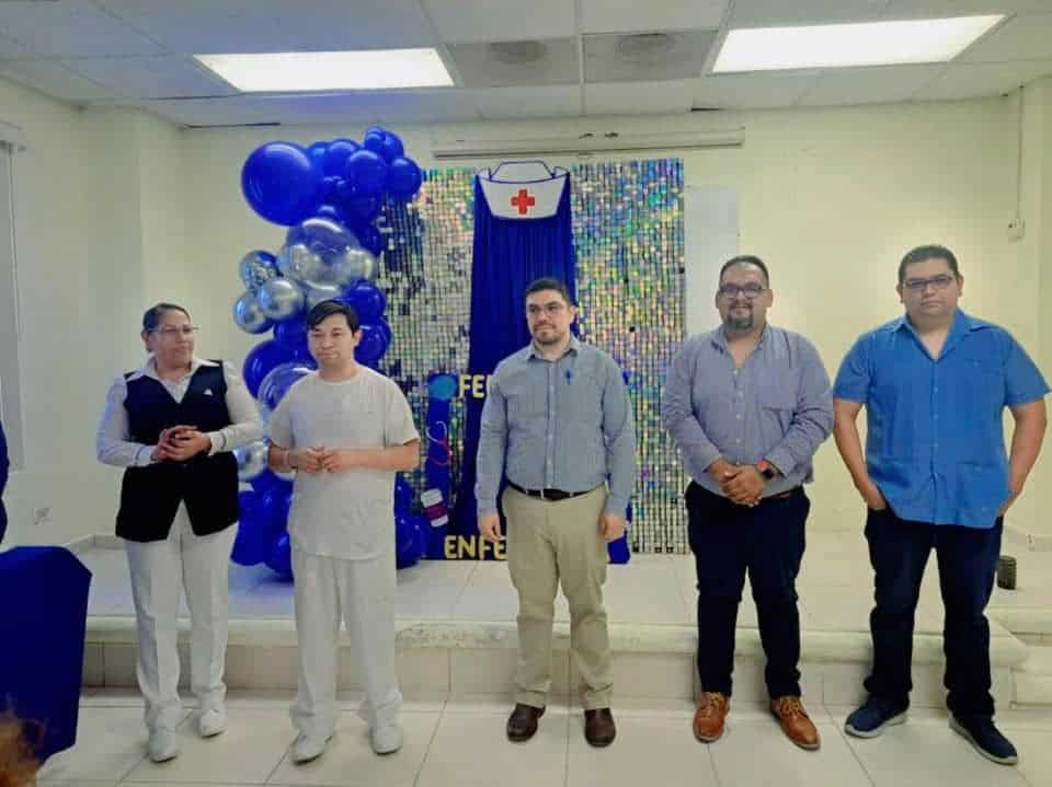 Festejan a enfermeros de Allende por el día de la Enfermería