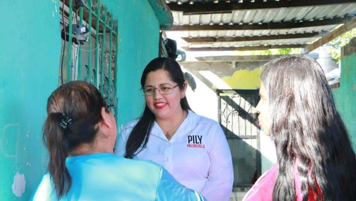 Reitera Pily Valenzuela su apoyo a la economía familiar en la colonia El Encino