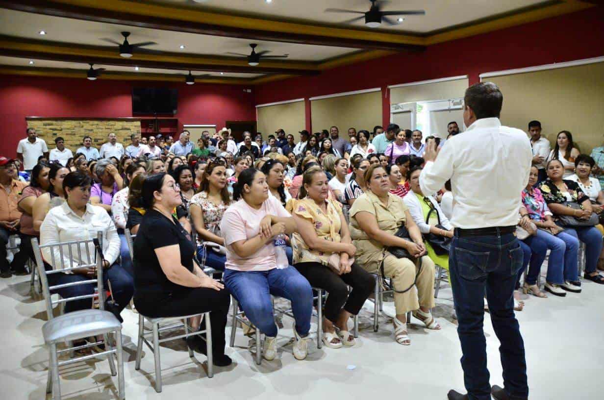 Pacta Hugo Lozano mejor infraestructura educativa