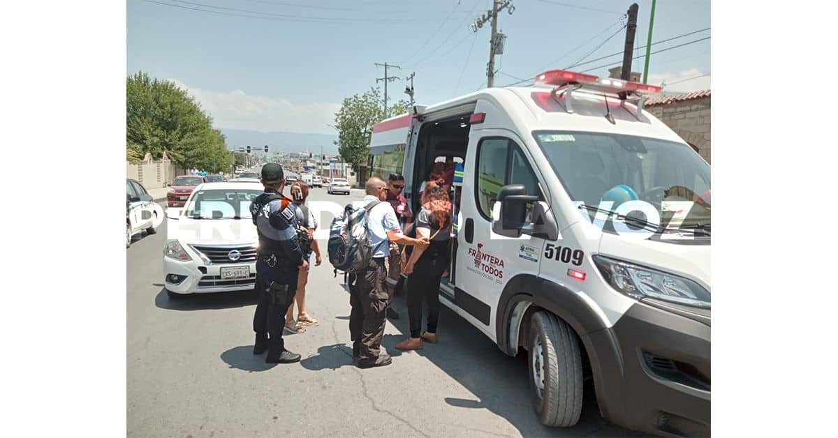 Embiste mujer a estudiante de secu