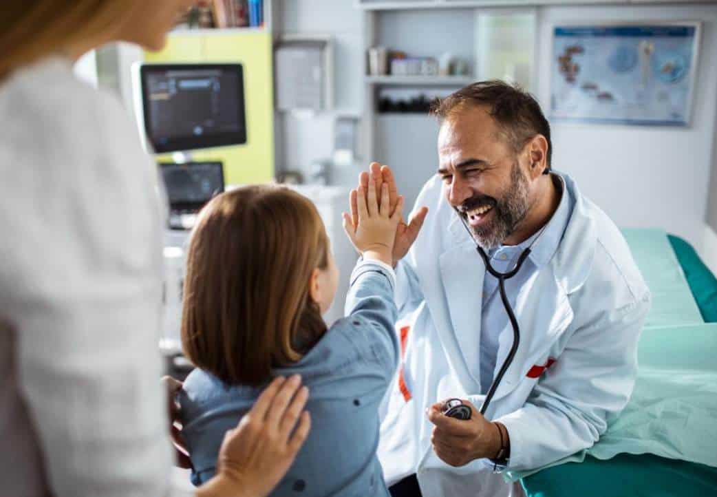 El seguro de gastos médicos incrementó debido al precio de materiales quirúrgicos y medicamentos.