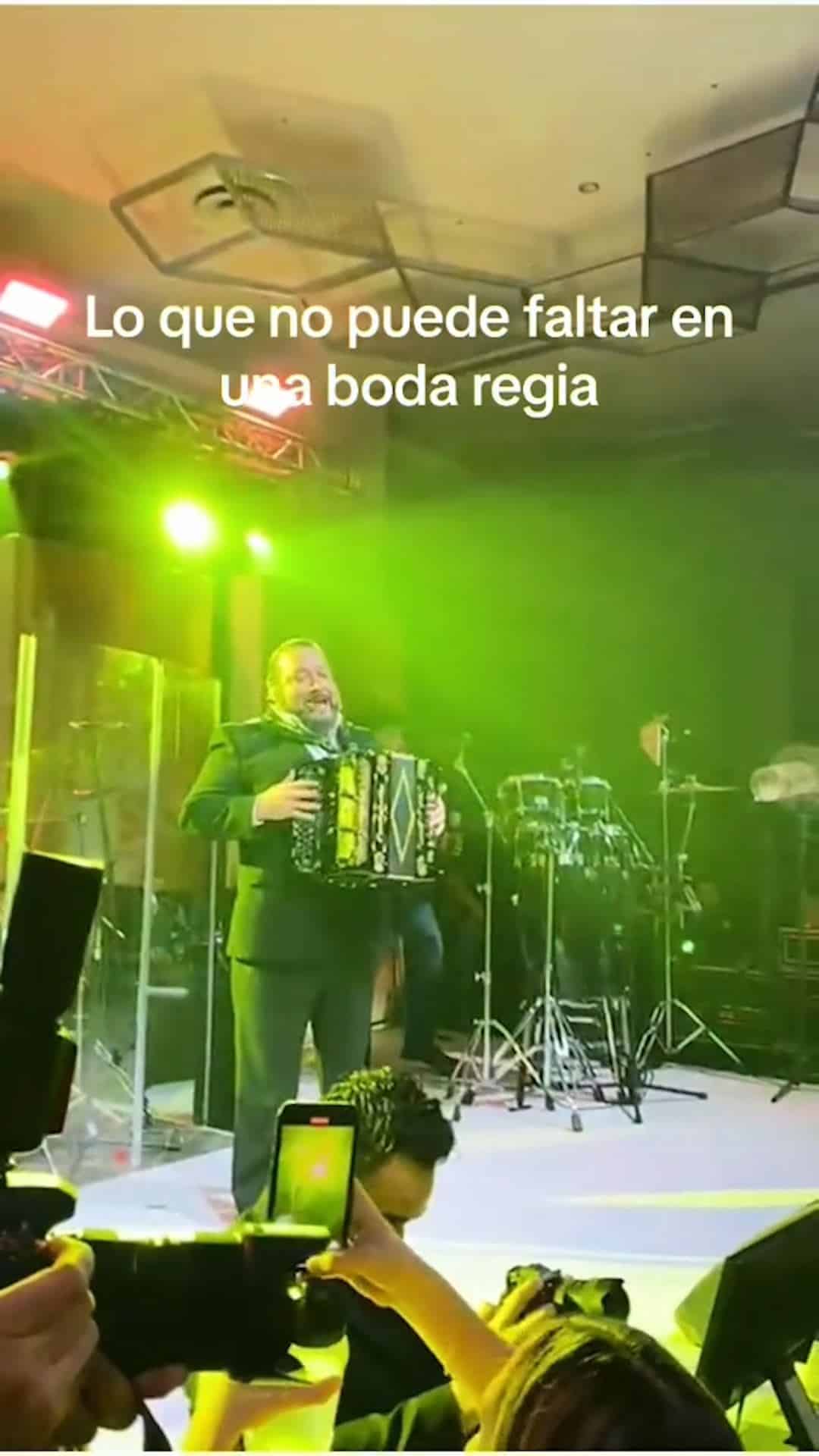 VIRAL: La BODA DE ENSUEÑO con Grupo Pesado y... ¡¿los Tigres?!