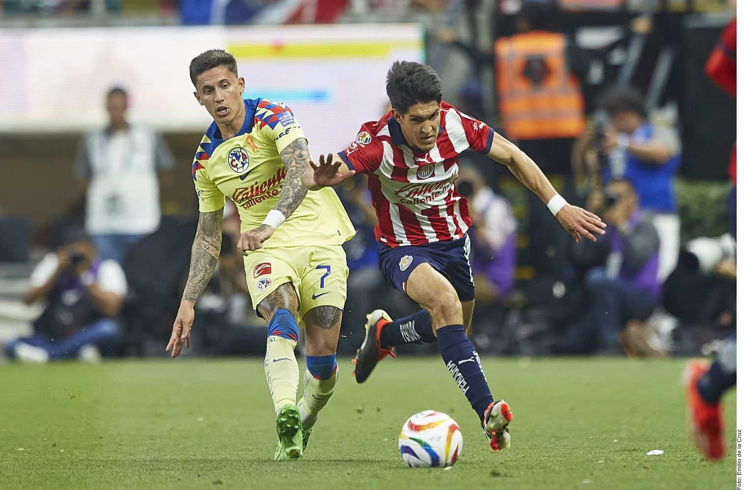 Viaja Guti con Chivas para el Clásico Nacional 