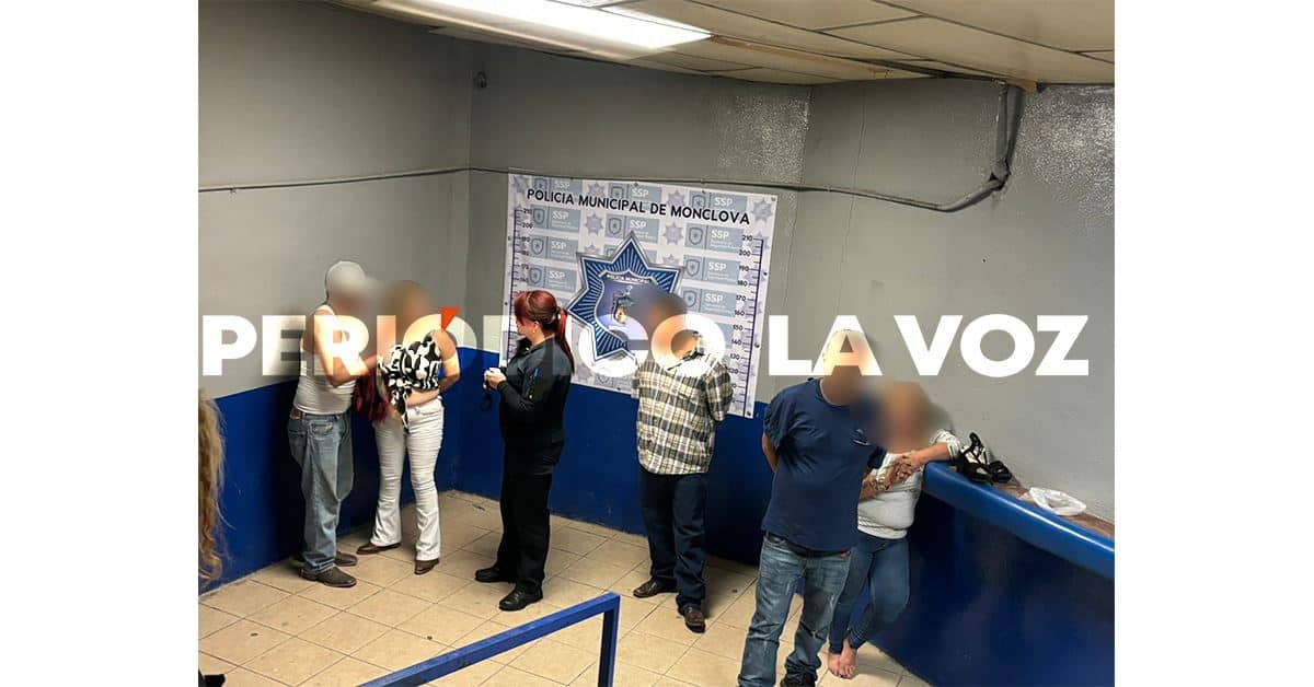 Los hermanos Ortiz Rodríguez, la damita y los dos hombres fueron detenidos por andarse peleando en la calle.