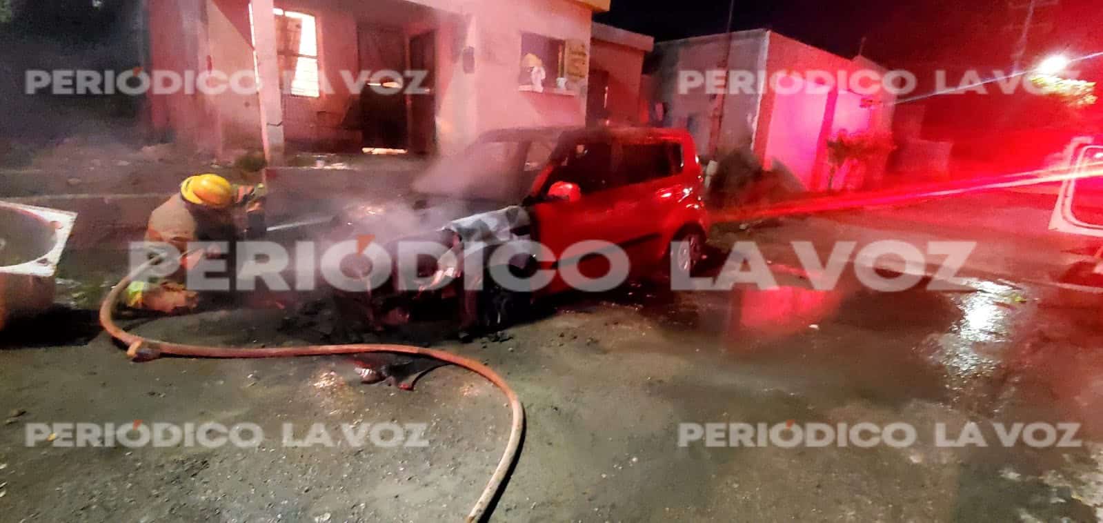 Se incendia auto en la Ampliación Guerrero