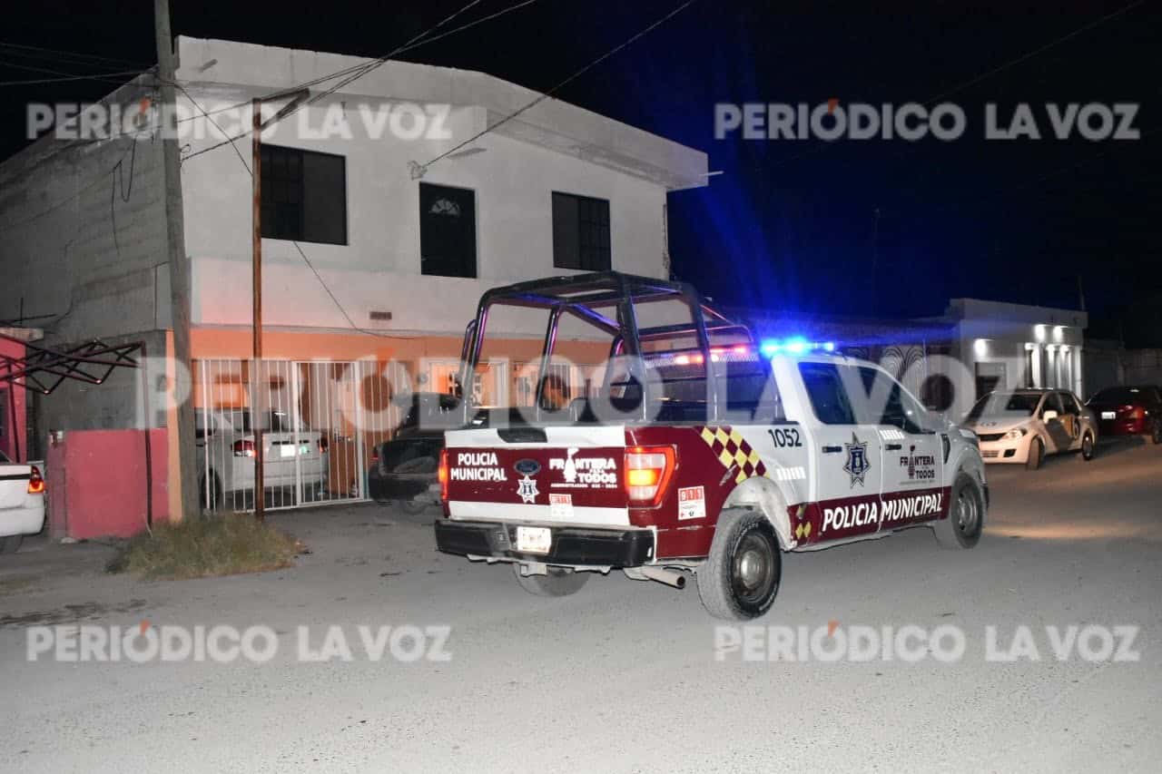 La Policía Municipal recorrió la colonia Regidores en busca del supuesto suicida.