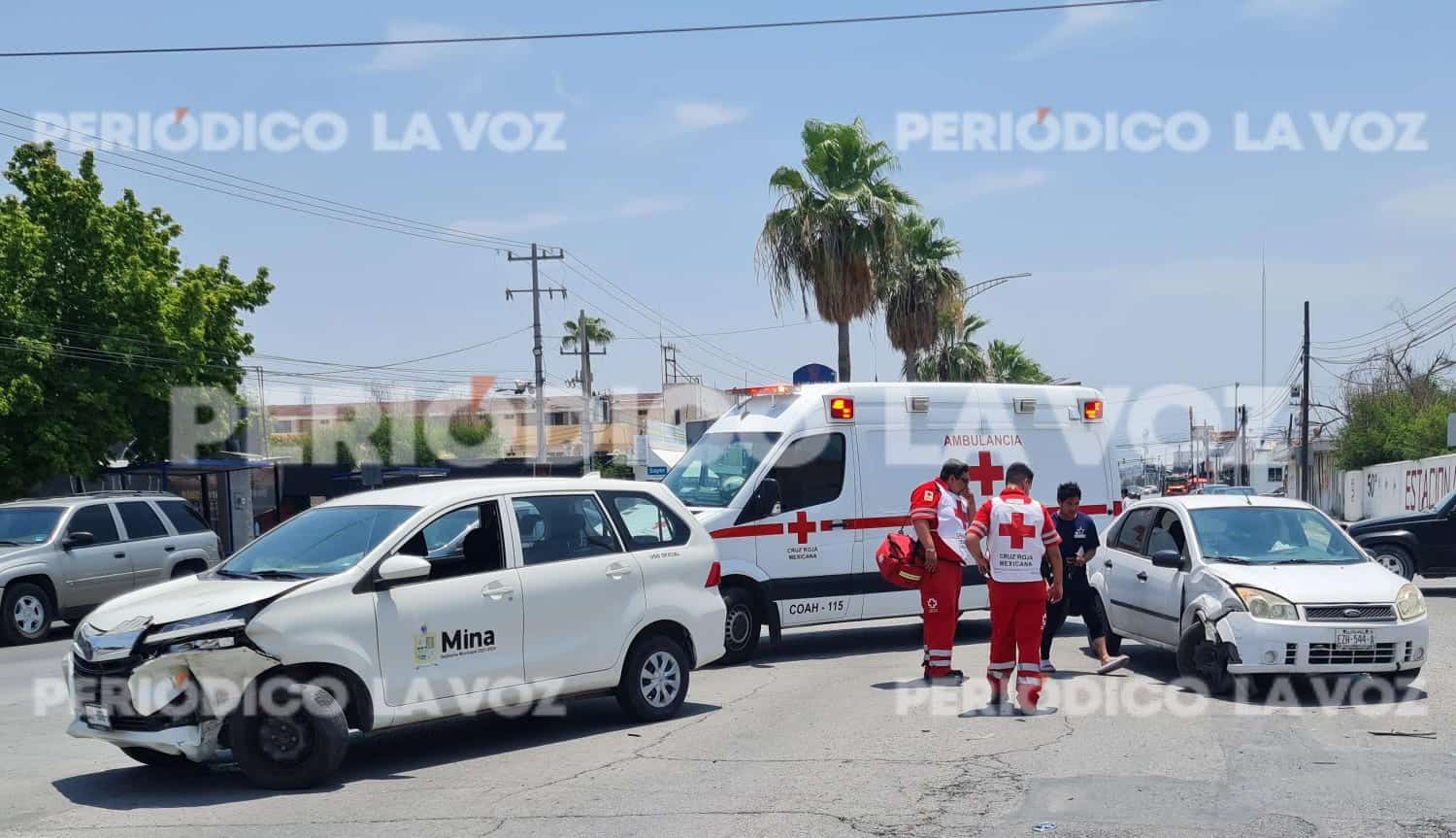 El choque movilizó a los socorristas de Cruz Roja Mexicana.