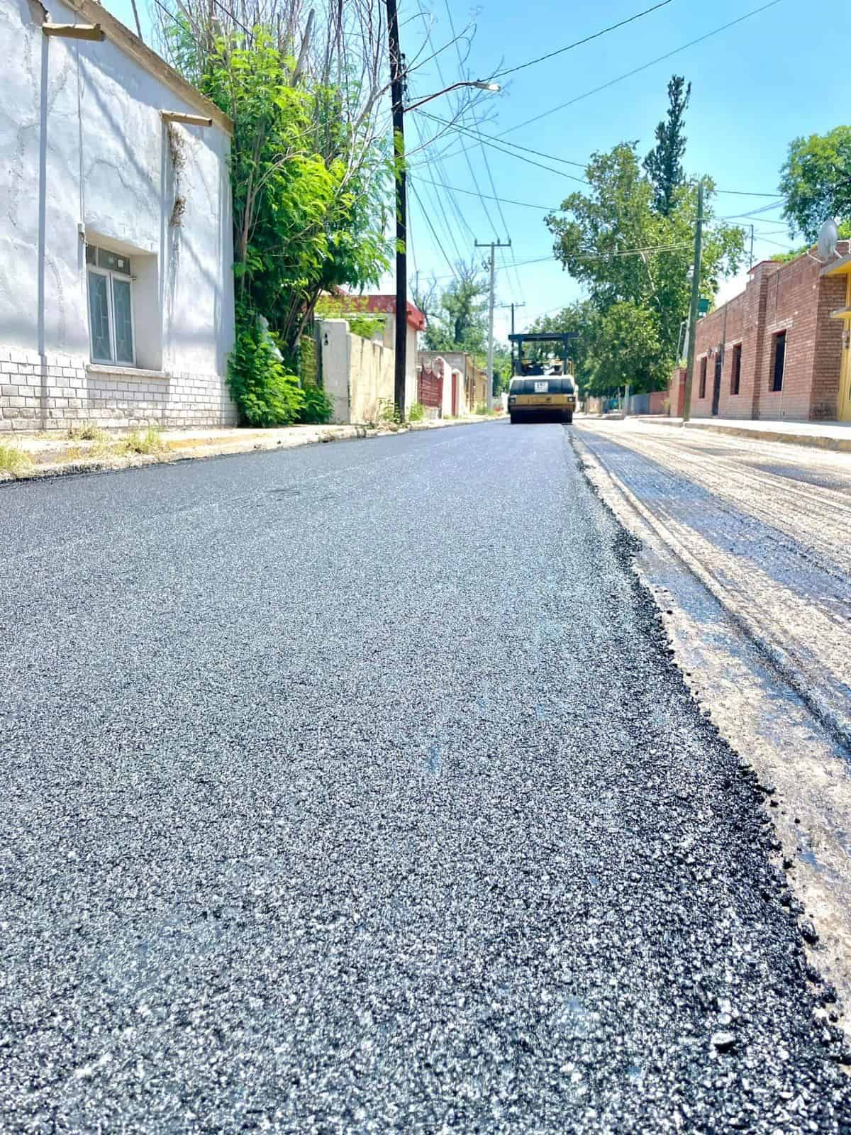 Supervisan Trabajos de Recarpeteo en Calle Morelos