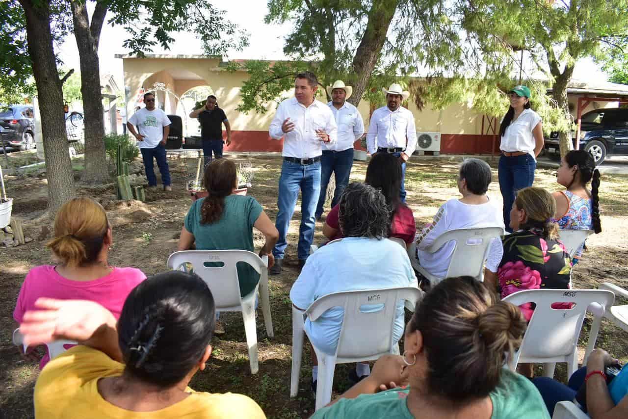 Cierra Hugo campaña en ejidos