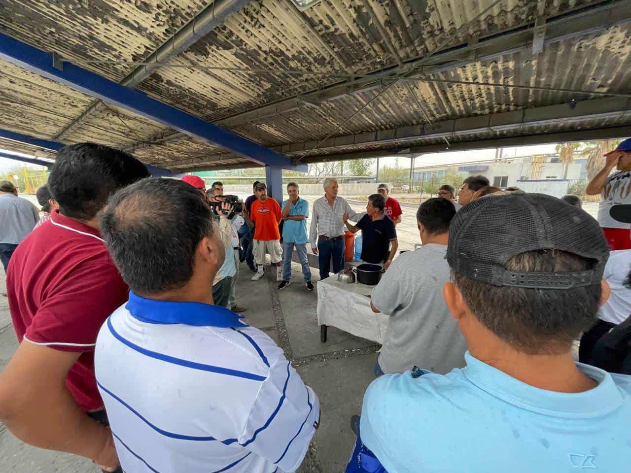Piden obreros préstamo de 50 mil al Estado
