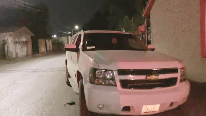 Provoca accidente y huye