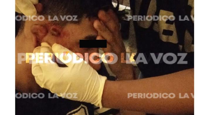 ‘Vuela’ aironazo toldo y noquea a cristiano