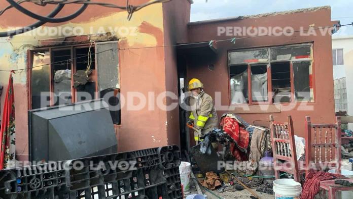 Arde vivienda en Colinas