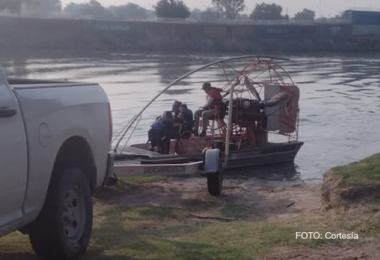 Rescatan a 4 de morir ahogados en el río Bravo