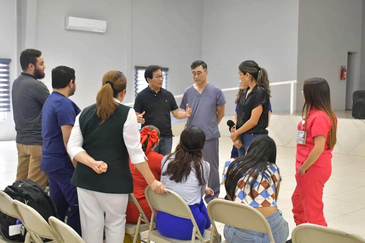 Especialistas Extranjeros Capacitan en Nava sobre Diabetes e Hipertensión